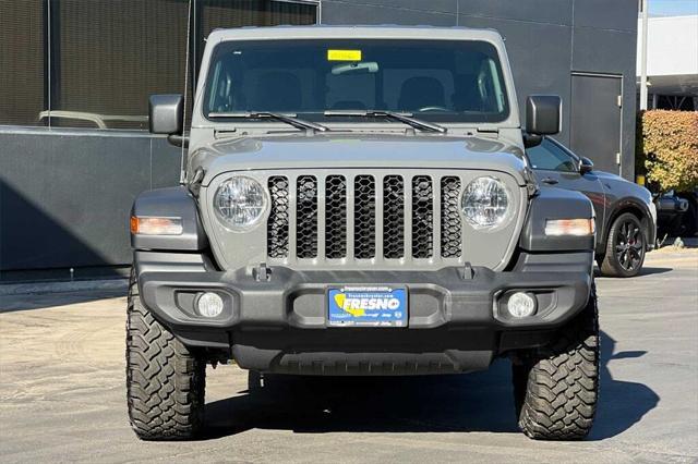 2020 jeep gladiator sport s