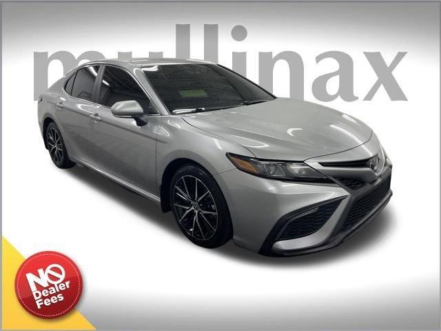2022 toyota camry se