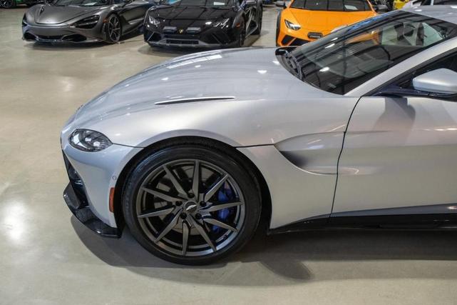 2020 aston martin vantage base