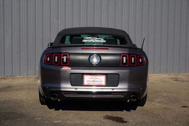 2013 ford mustang v6 premium