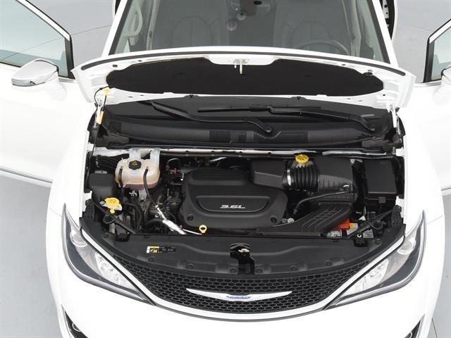 used 2018 chrysler pacifica limited boston, ma 02116 for sale in boston, massachusetts