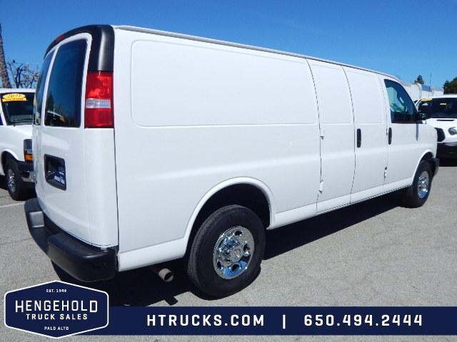 2022 chevrolet express 2500 work van