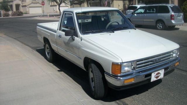 87' toyota 2wd deluxe/sr5 options