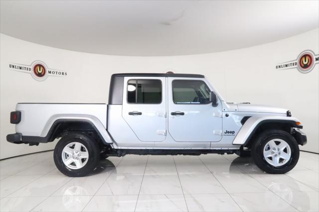 2022 jeep gladiator sport s