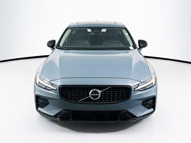 2024 volvo s60 b5 core dark theme