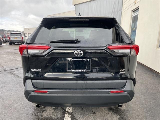 2021 toyota rav4 le