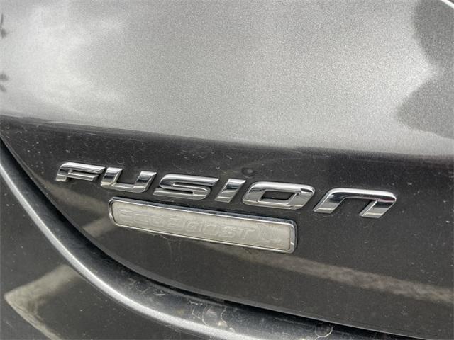 2016 ford fusion se
