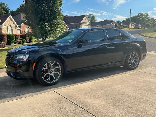 2018 chrysler 300 touring