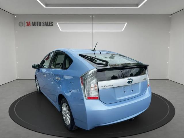 2012 toyota prius plug-in base