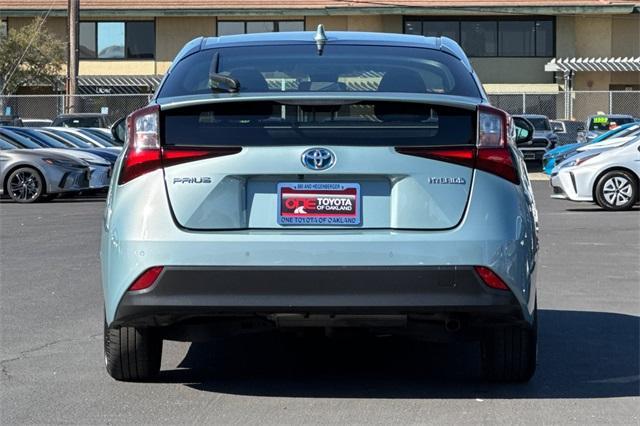 2022 toyota prius le