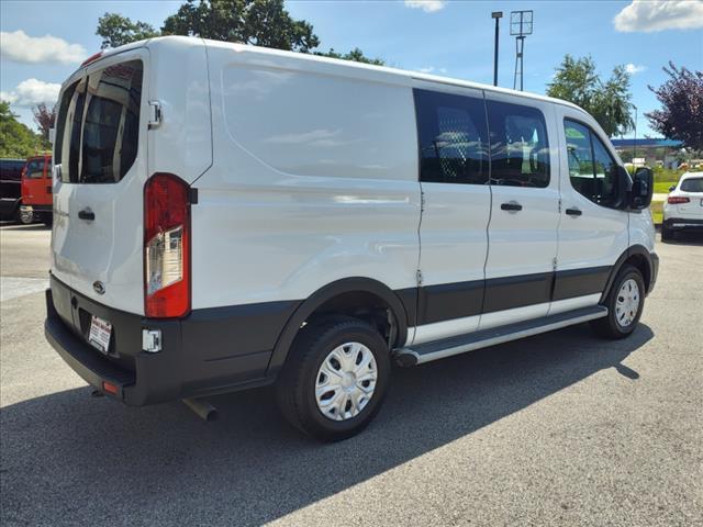2021 ford transit-150 base