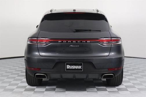 2021 porsche macan
