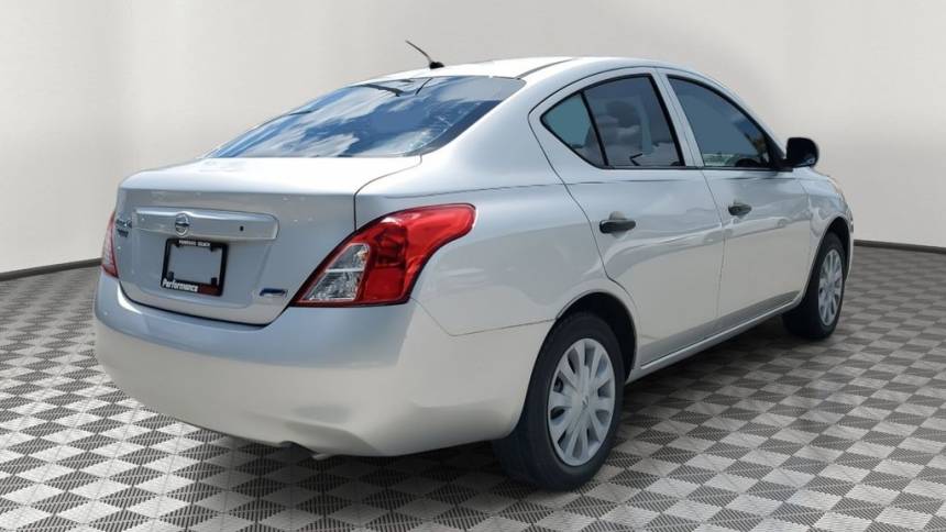2014 nissan versa