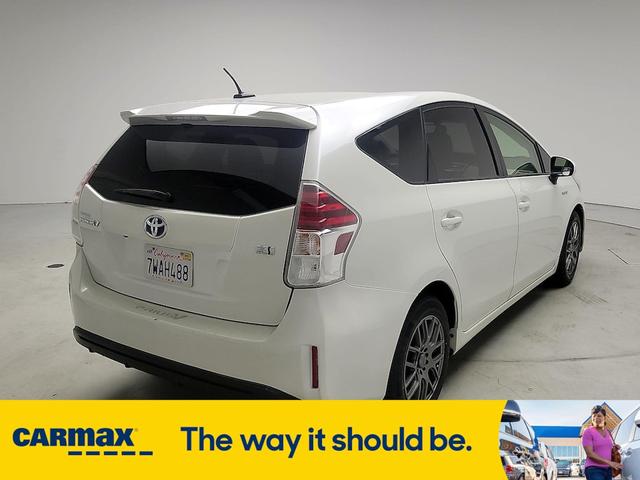 2017 toyota prius v four