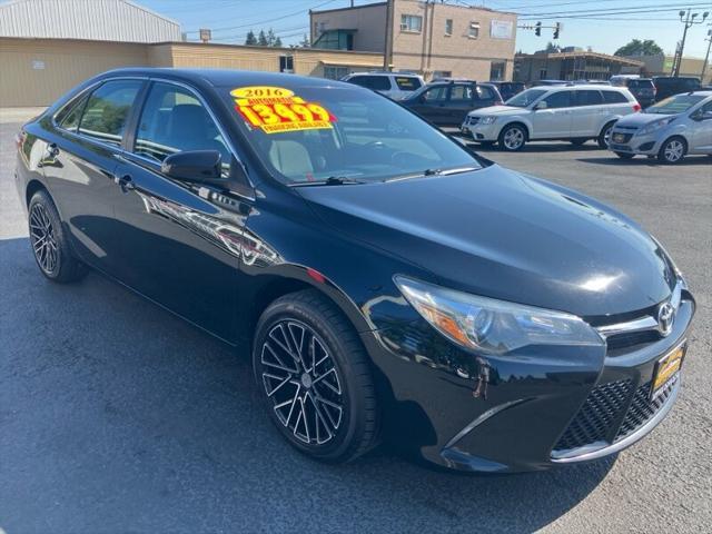 2016 toyota camry se