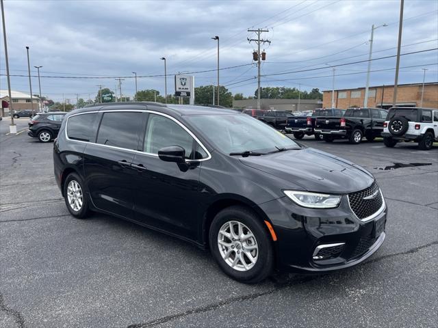 2022 chrysler pacifica touring l
