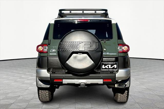 2014 toyota fj cruiser base