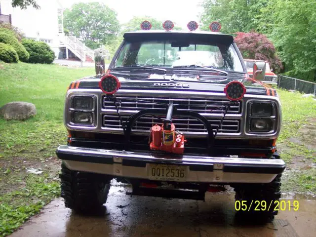 1979 dodge power wagon "big block" auto over drive