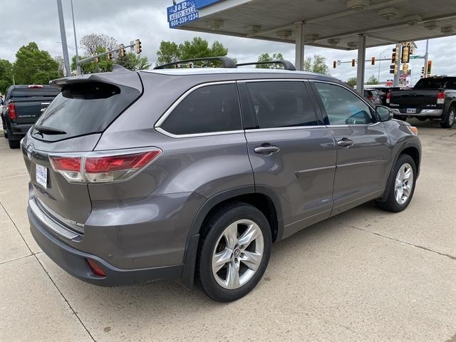2016 toyota highlander limited