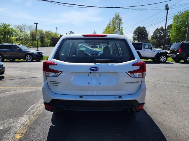 2020 subaru forester base