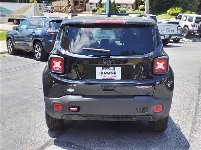 2023 jeep renegade trailhawk