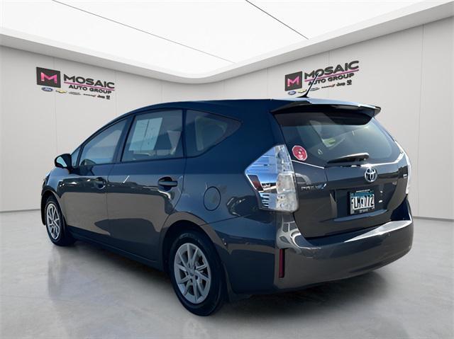 2013 toyota prius v two
