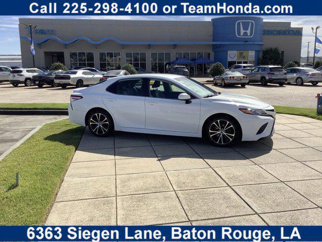 2020 toyota camry se