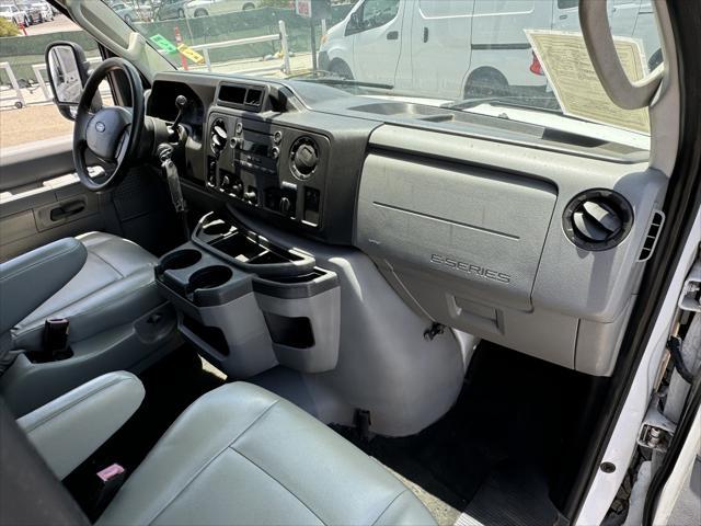 2011 ford e350 super duty xlt