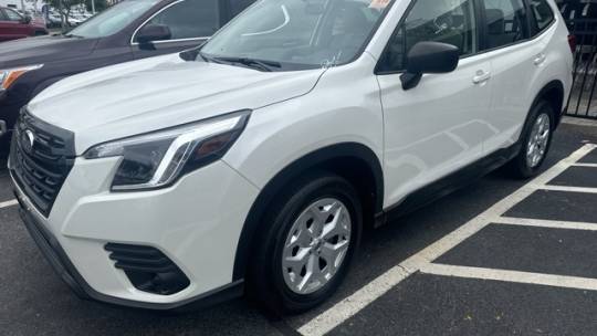 2022 subaru forester base