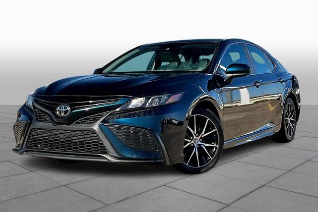 2021 toyota camry se