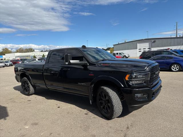2022 ram 3500 limited crew cab 4x4 8' box