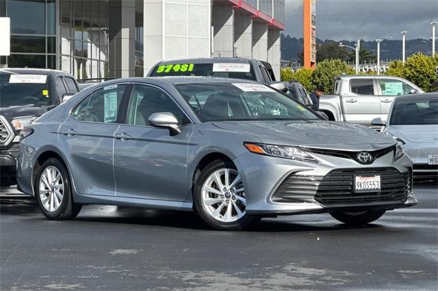 2024 toyota camry le