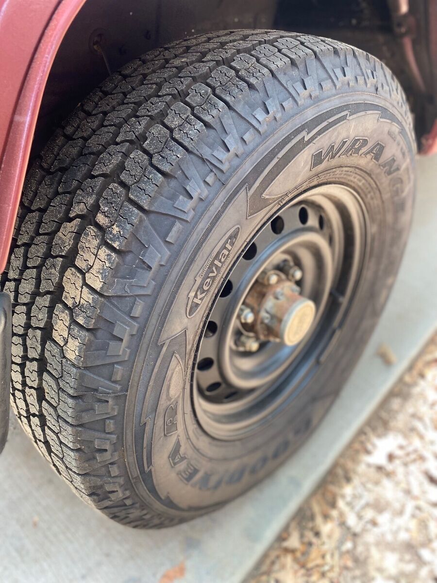 1990 mitsubishi montero suv red 4wd automatic