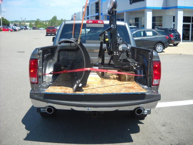 2013 ram ram pickup 1500 slt 4x4 slt 4dr crew cab 5.5 ft. sb pickup for sale in bangor, maine