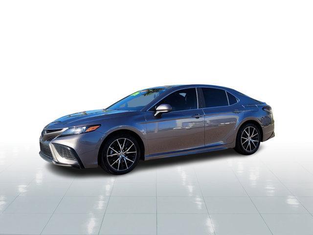 2021 toyota camry se