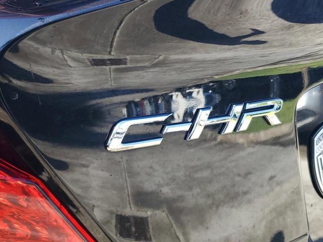 2021 toyota c-hr le