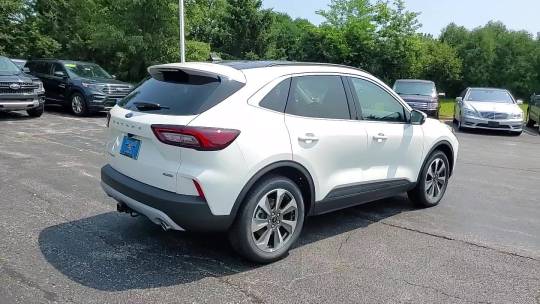 2024 Ford Escape