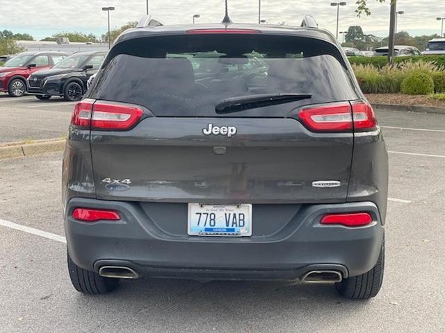 2016 jeep cherokee latitude