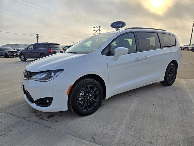 2020 chrysler pacifica launch edition