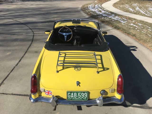 1968 mgb roadster convertible