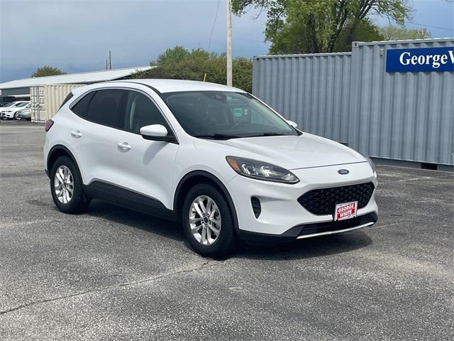 2020 ford escape se
