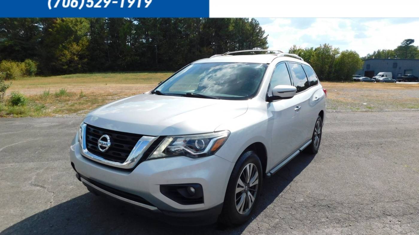2017 nissan pathfinder sv