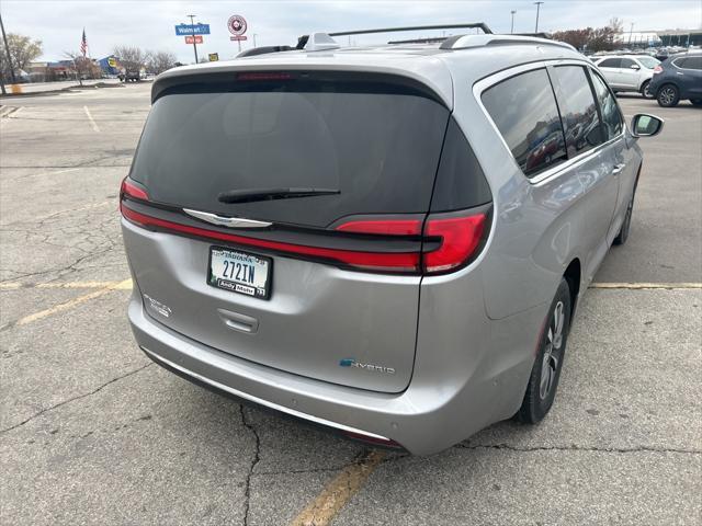 2021 chrysler pacifica hybrid touring l