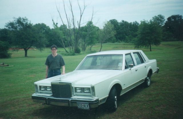 lincoln continental ( town car )