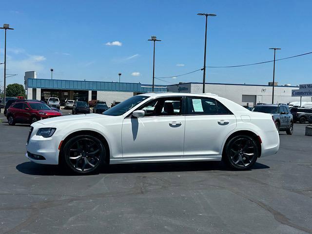 2023 chrysler 300 s