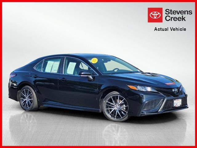 2023 toyota camry se