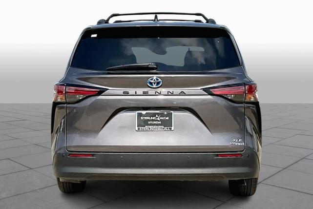 2021 toyota sienna xle