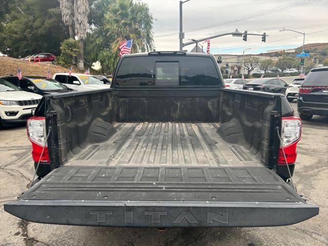 2017 nissan titan sv