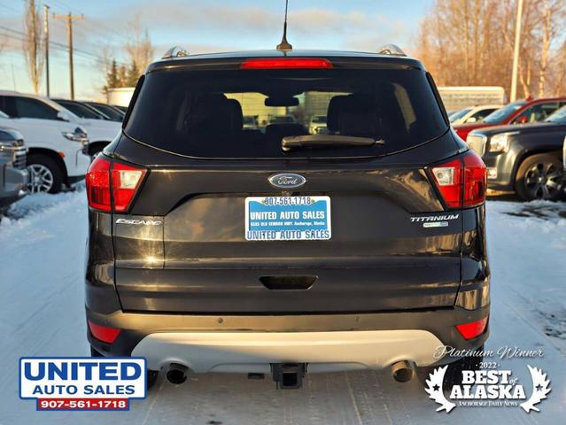 2019 ford escape titanium