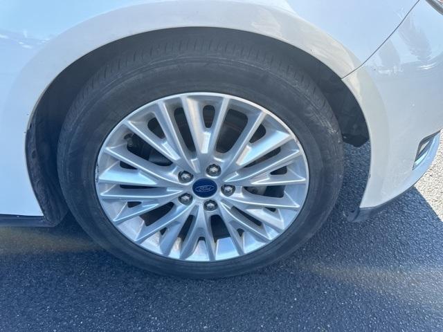 2016 ford focus titanium